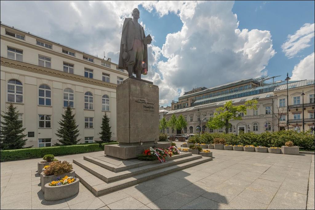 P&O Apartments Plac Trzech Krzyzy Butas Warsaw